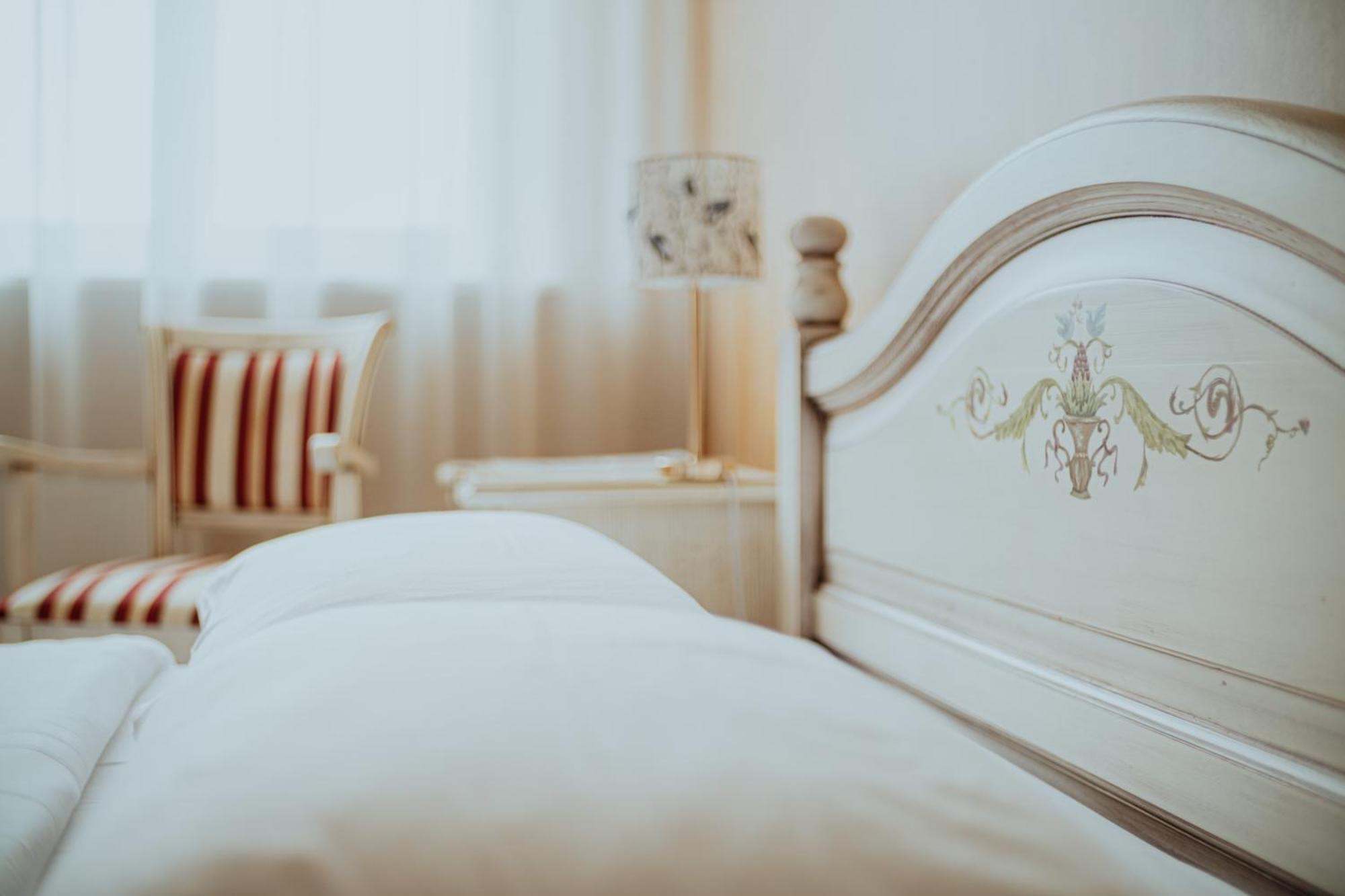 Piena Muiza - Berghof Hotel & Spa Sieksate Rom bilde